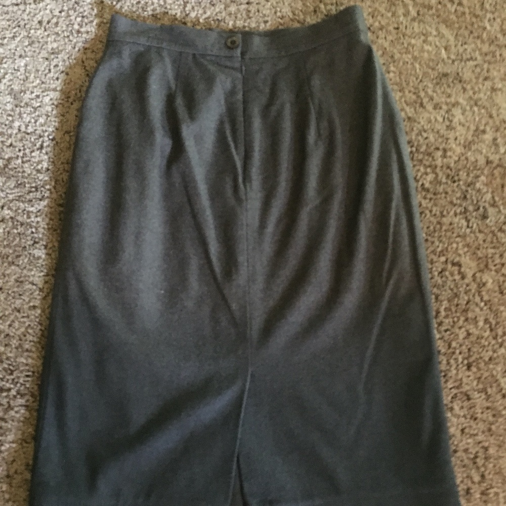 Bill Blass New York, wool olive to grey ombre pencil high waisted skirt